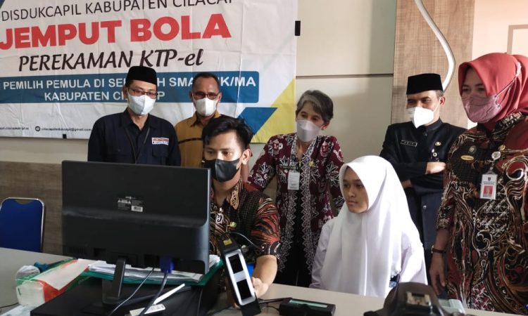 Pj Bupati Apresiasi Inovasi Transformasi Kinerja Disdukcapil Cilacap