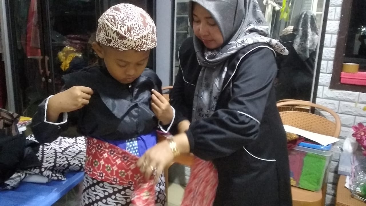 Pitulasan, Jasa Sewa Kostum Alami Penurunan Order