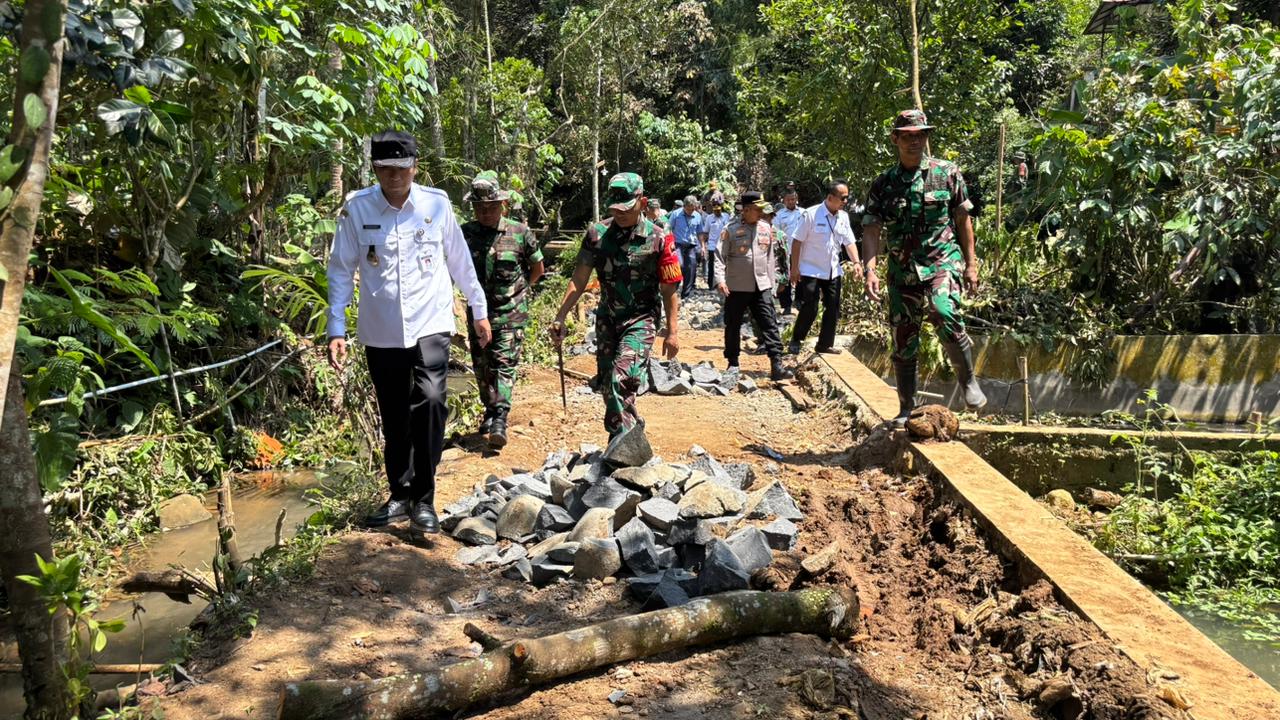TMMD Sengkuyung IV Resmi Dibuka di Banjarnegara, Rp972 Juta Digelontorkan untuk Pembangunan Desa