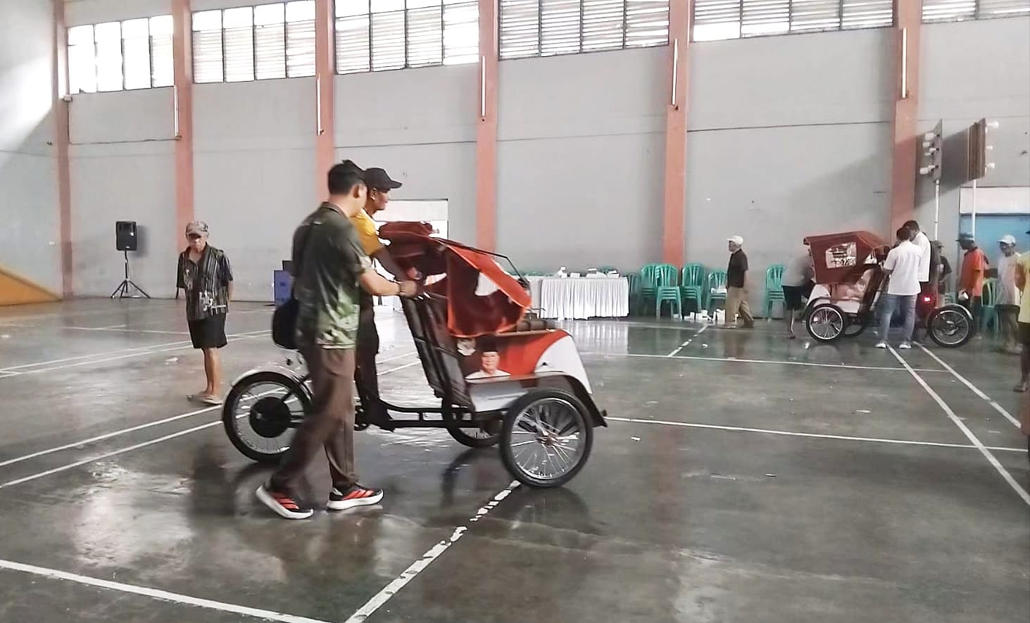 Tukang Becak Lansia Jadi Prioritas, Purbalingga Terima 100 Becak Listrik dari Presiden Prabowo