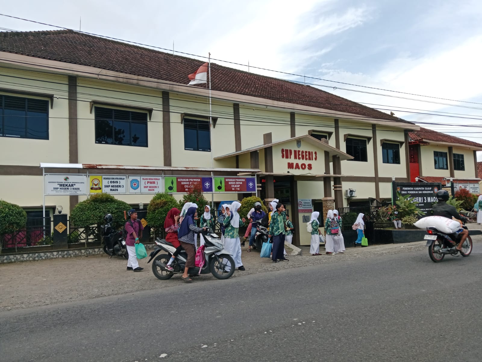 Dana BOS Pendamping Mulai Dikucurkan, Bentuk Komitmen Wujudkan Sekolah Gratis