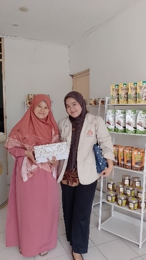 Tim Pengabdian Masyarakat Amikom Rancang Profil Usaha Joy Healthy Cookies