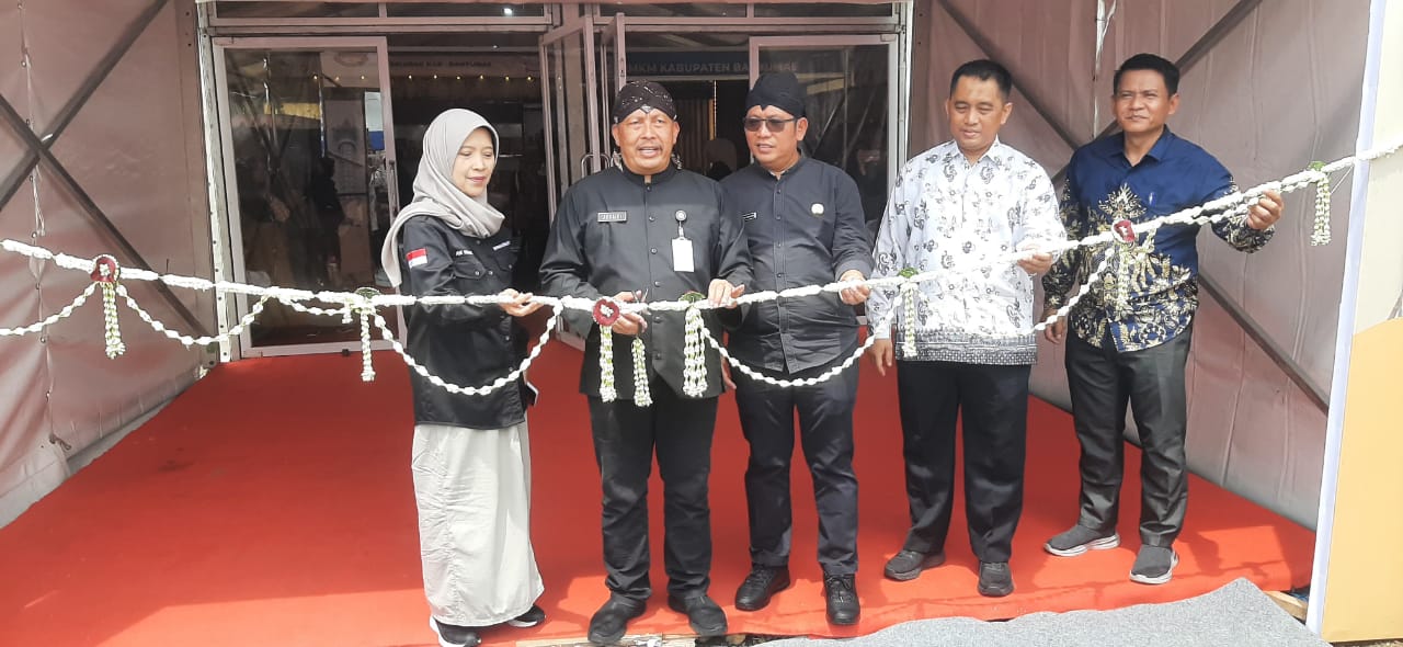 Soft Opening Festival Inklusi Keuangan dan Pameran Produk Unggulan Daerah Banyumas Expo 2025 