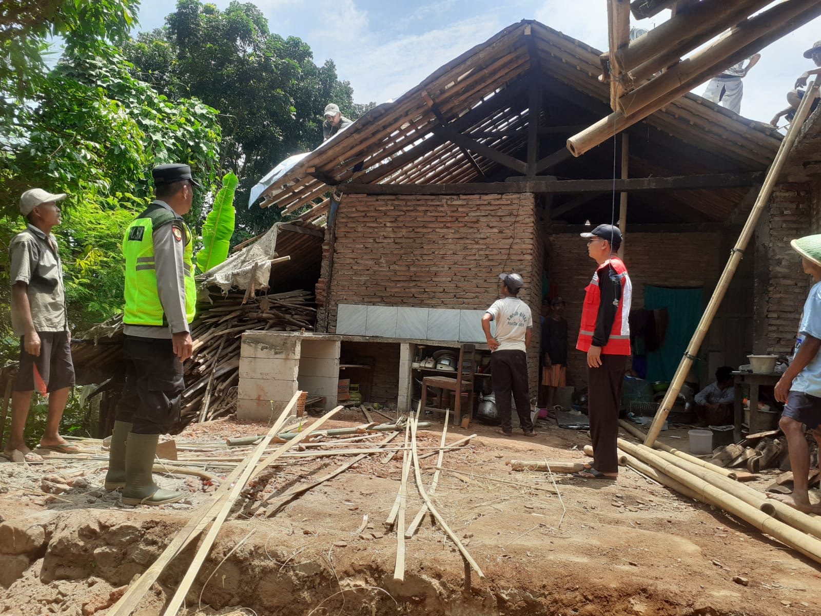 Hujan Deras Rubuhkan Dapur Rumah Warga Sempor Kebumen