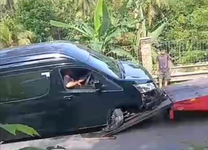 Mobil NDX AXA Alami Laka Tunggal di Kemranjen