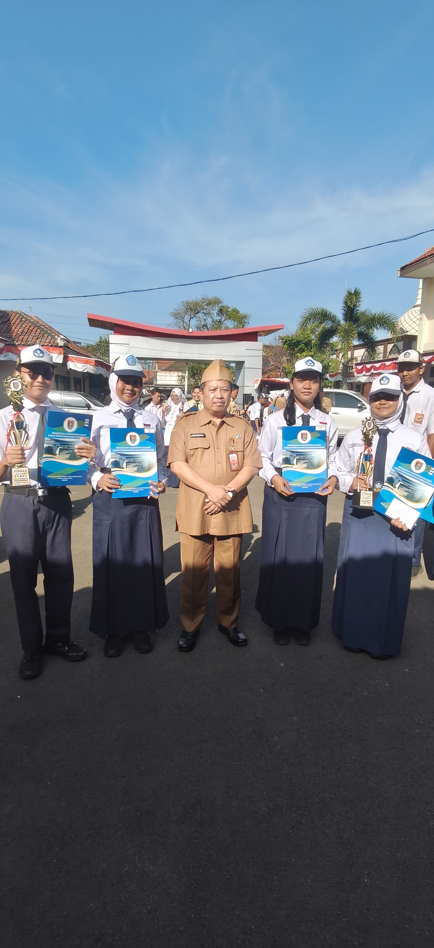 Murid SMPN 1 Cilacap Raih Juara Tingkat Kabupaten hingga Nasional