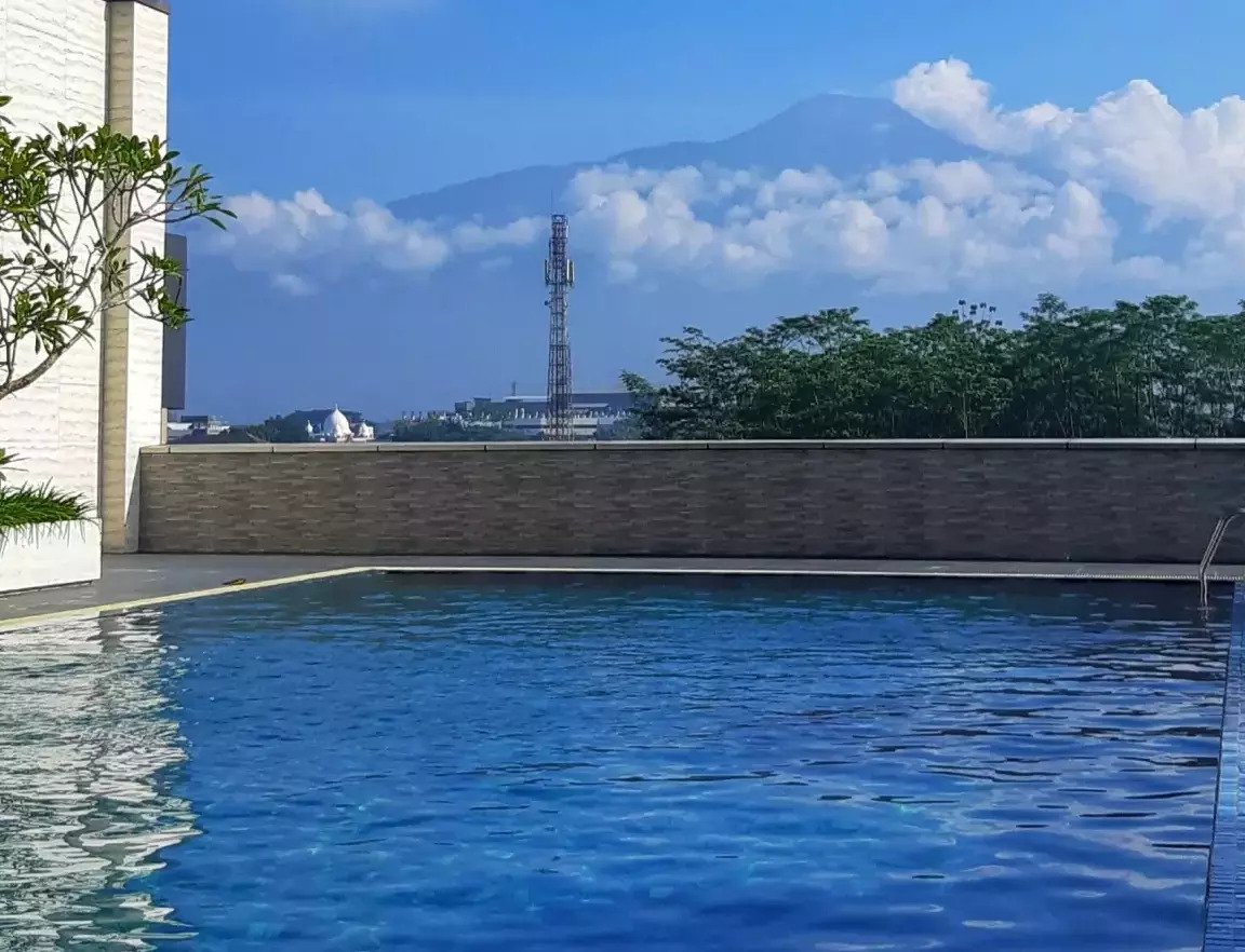 5 Hotel yang Punya Kolam Renang di Purwokerto, Ada View Gunung Slamet!