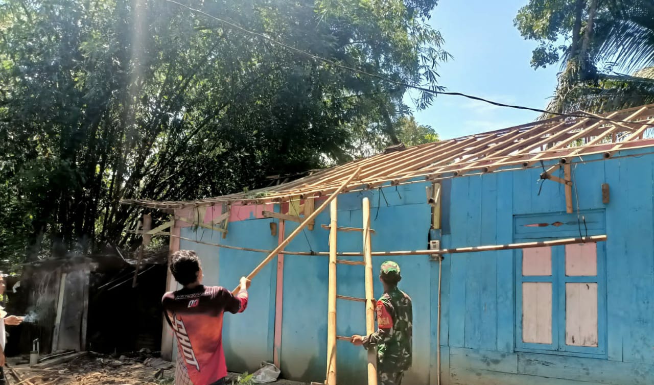 Rumah Tertimpa Pohon, Korban Mengungsi