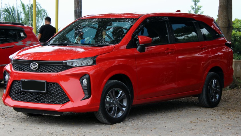 Pertamax Dioplos? Tenang, Ini 10 Mobil yang Aman Pakai Pertalite