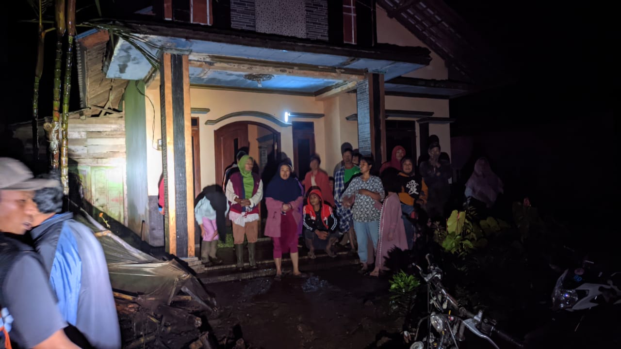 Banjir di Serang Purbalingga,  7 Rumah Rusak , 1 Motor Hilang