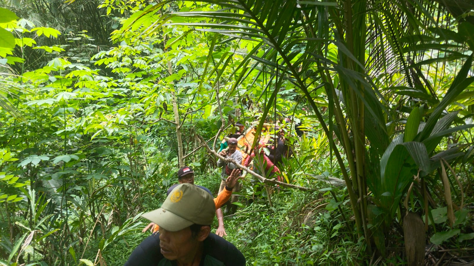 Dua Hari Menghilang di Hutan, Lansia di Gumelar Berhasil Ditemukan Dalam Keadaan Selamat