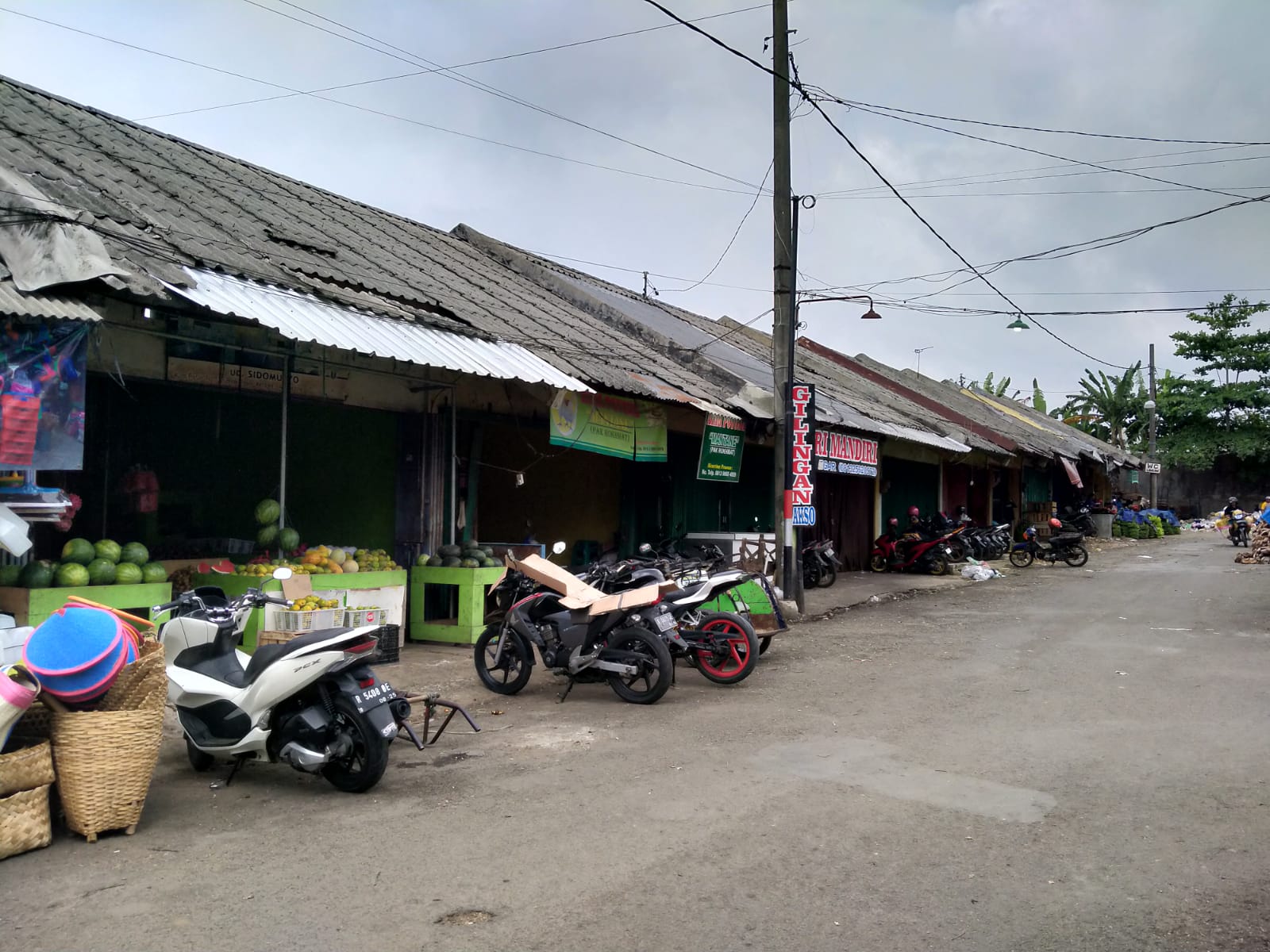 Lima Pedagang Toko Kios B Pasar Ajibarang Belum Pindah