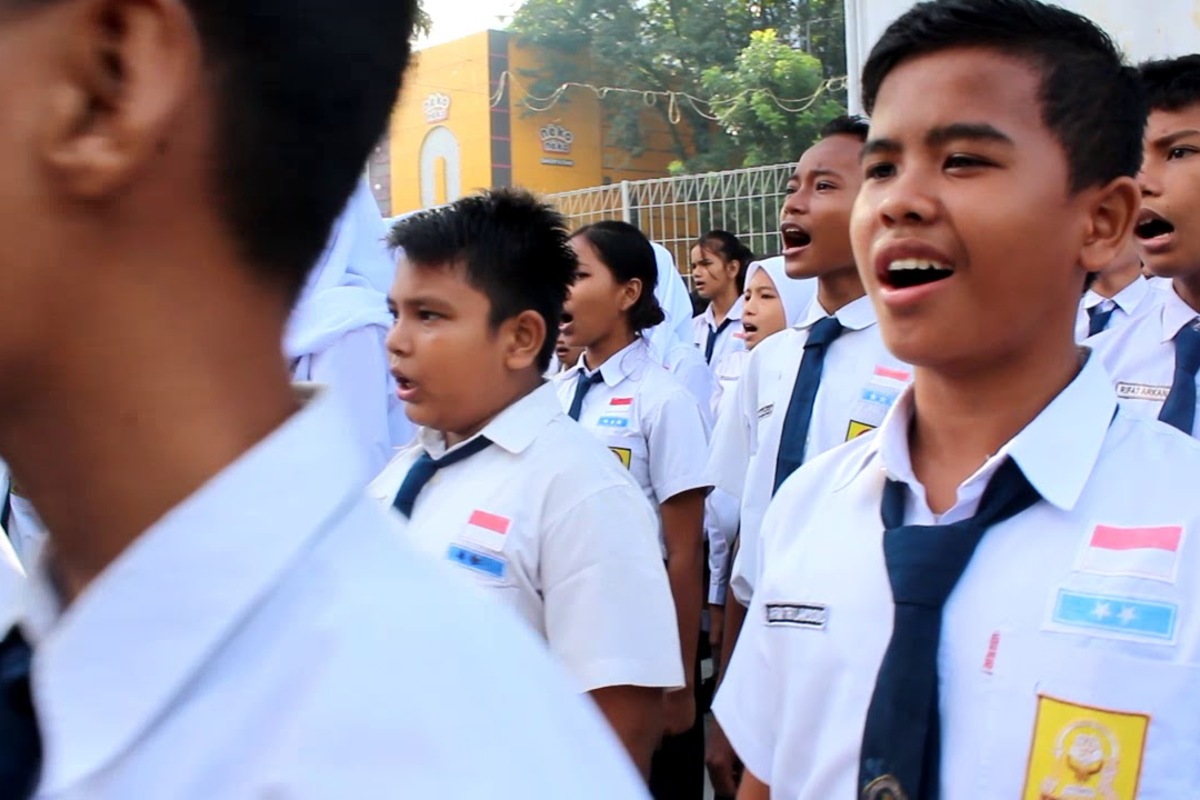 9 Cara Memberikan Pendidikan Etika untuk Anak SMP, Sangat Penting Demi Masa Depannya