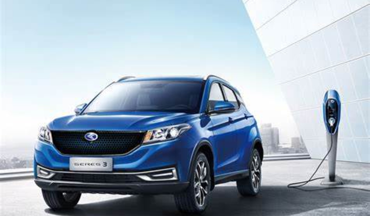 Seres 3: Mobil Listrik Fitur Premium dengan Pengisian Baterai Hanya 30 Menit