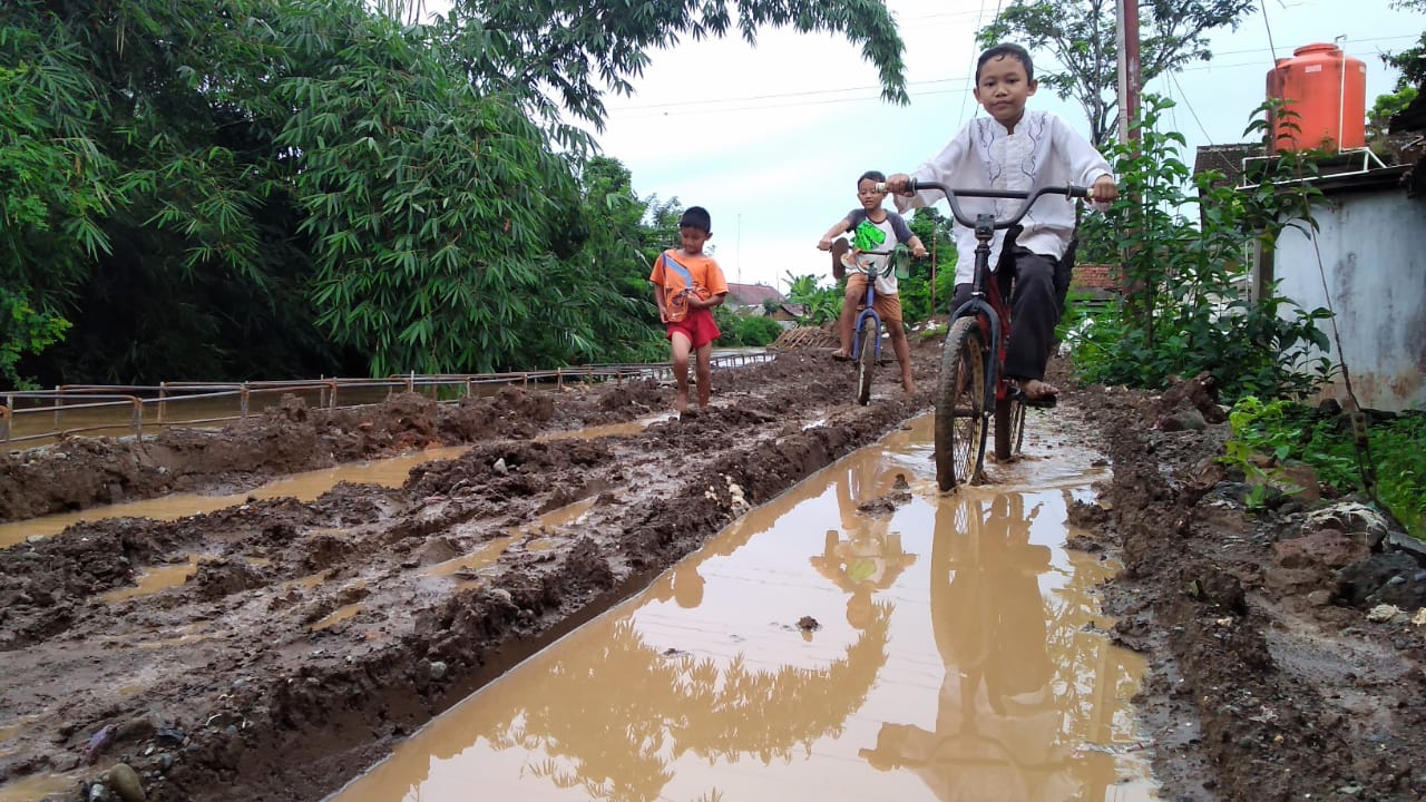 Proyek Parapet Sungai Angin Tak Kunjung Rampung, Pj Bupati Banyumas Bakal Lapor Menteri