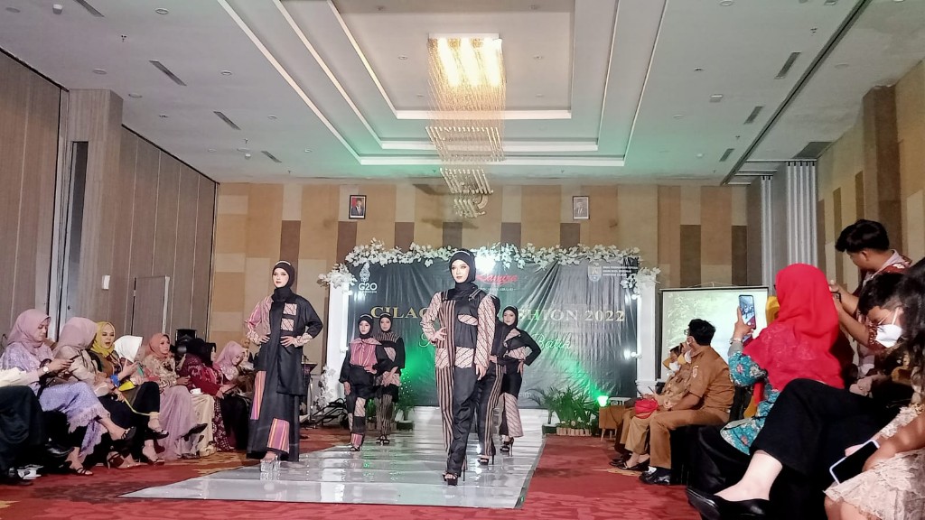 'Cilacap In Fashion' Wadah Bagi Desainer Batik Lokal Untuk Tingkatkan Karya