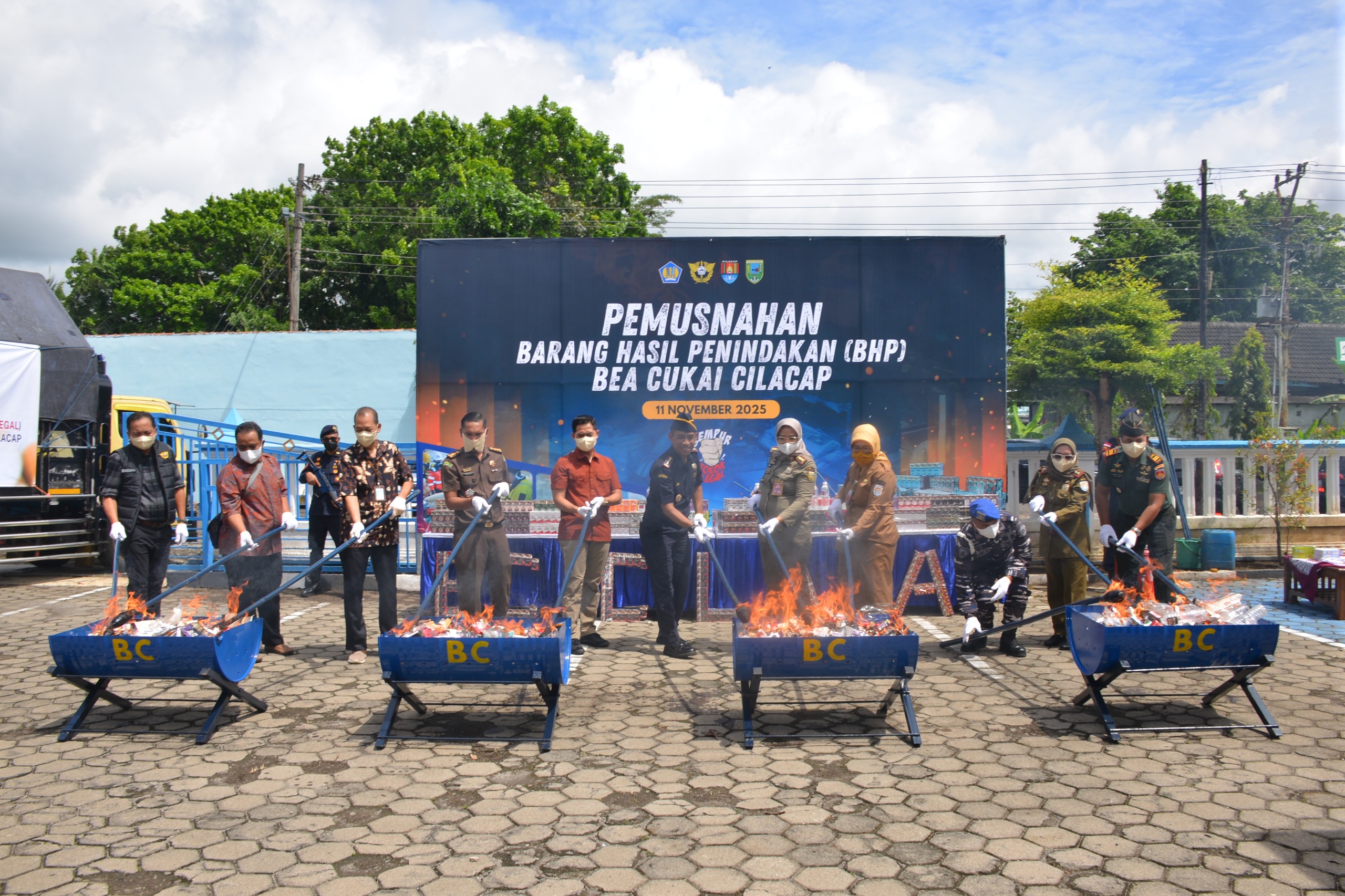 1,7 Juta Batang Rokok Ilegal Dimusnahkan, Potensi Rugikan Negara Hingga Rp 729 Juta