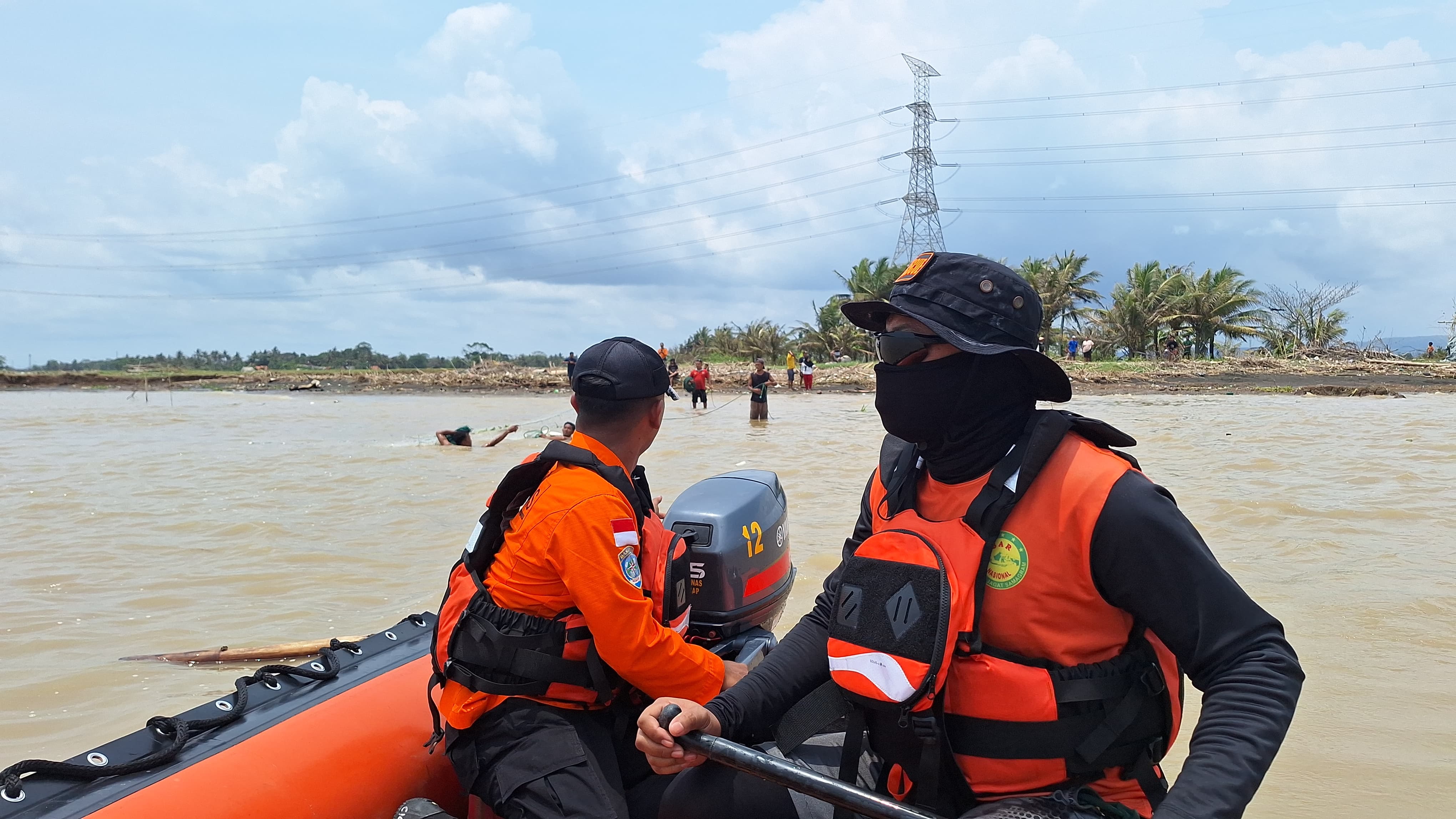 Bermain di Pantai, Seorang Bocah Tenggelam Terseret Arus