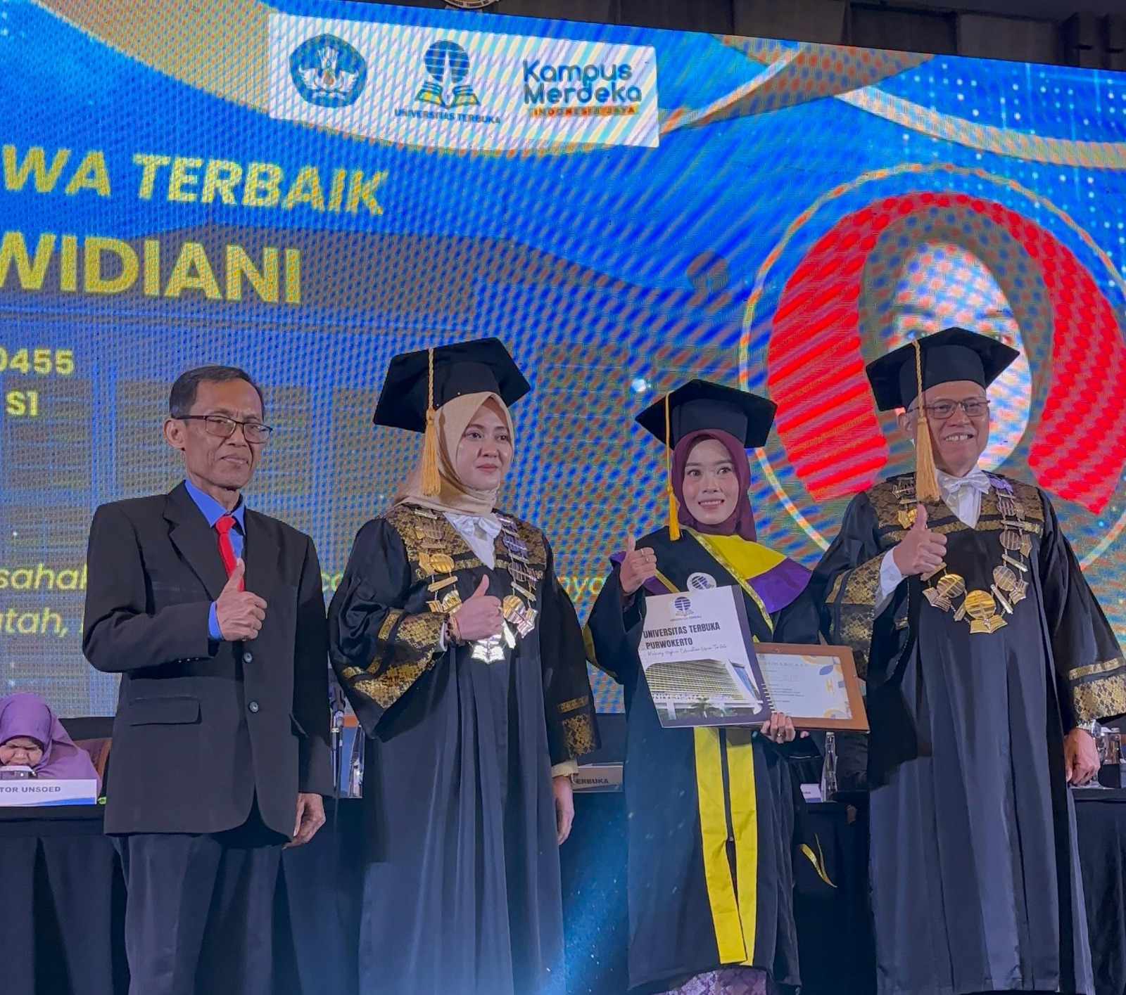 Wisuda Universitas Terbuka Purwokerto Periode I Tahun Akademik 2024/2025 Genap