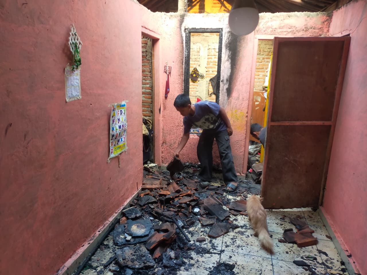 Ditinggal Penghuni, Rumah di Poncowarno Terbakar