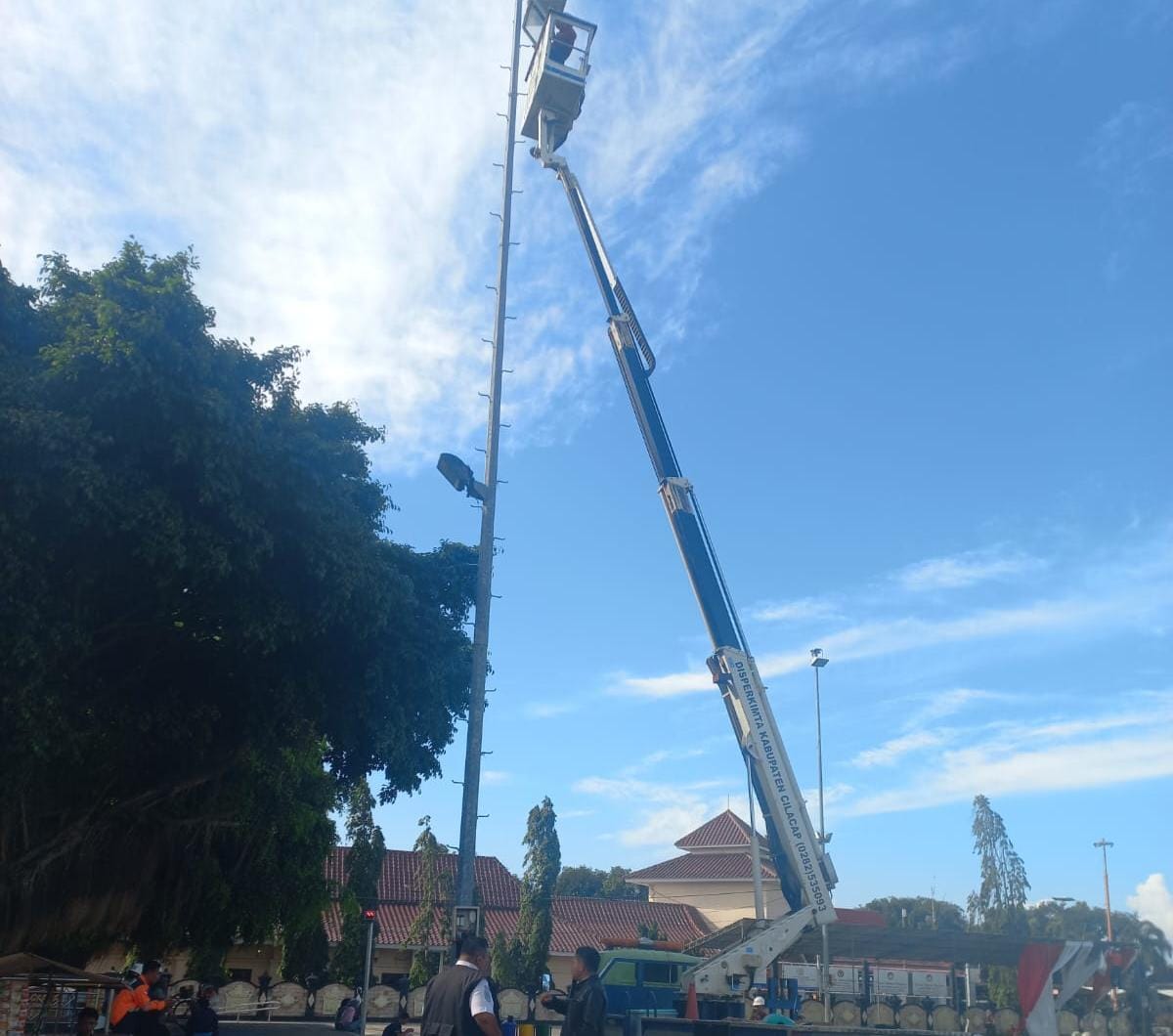 Banyak Lampu Penerangan Jalan Umum Rusak di Cilacap