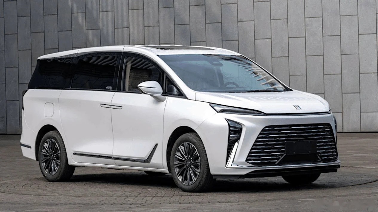 Panduan Memilih Mobil Hybrid Pertamamu: Apa Saja yang Perlu Dipertimbangkan?