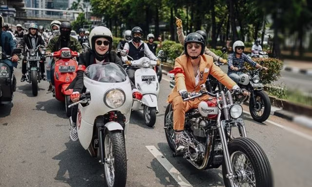 Triumph Thruxton 900, Moge Keren Milik Dian Ayu yang Sudah Hobi Berkendara Sejak Kecil