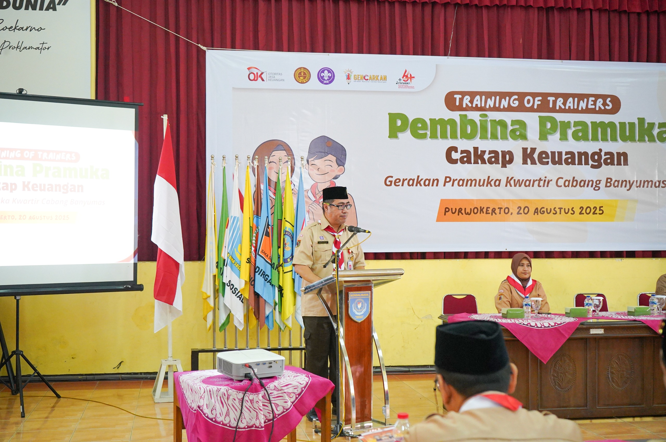 OJK Purwokerto dan Kwarcab Banyumas Adakan TOT Pembina Pramuka Cakap Keuangan