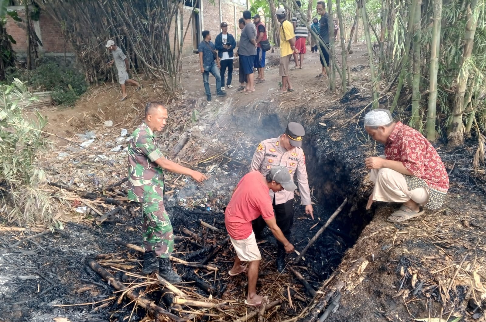 Kakek di Banjarnegara Meninggal Terbakar Saat Membakar Sampah di Pekarangan