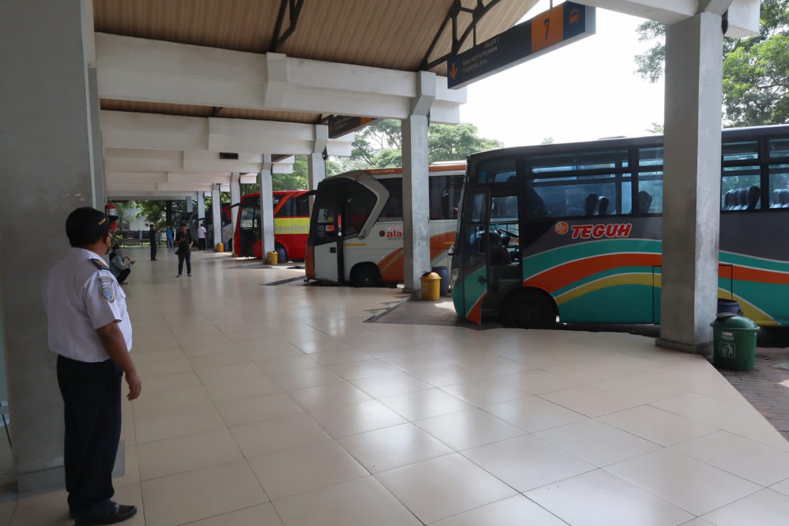 Ramai, Penumpang Bus di Terminal Bulupitu Purwokerto Melonjak 80 Persen