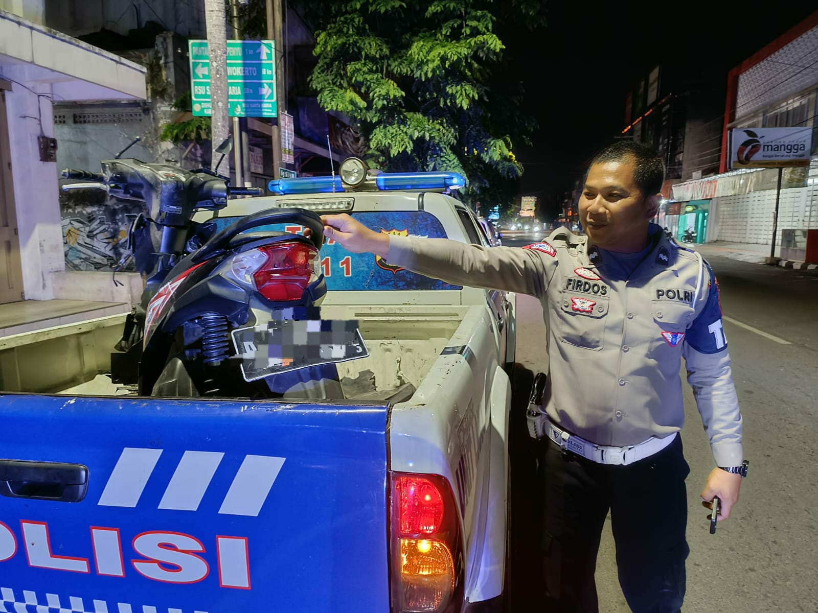 Nyalip Truk, Mobil Tabrak Sepeda Motor di Jalan MT Haryono Cilacap, 1 Orang Meninggal Dunia