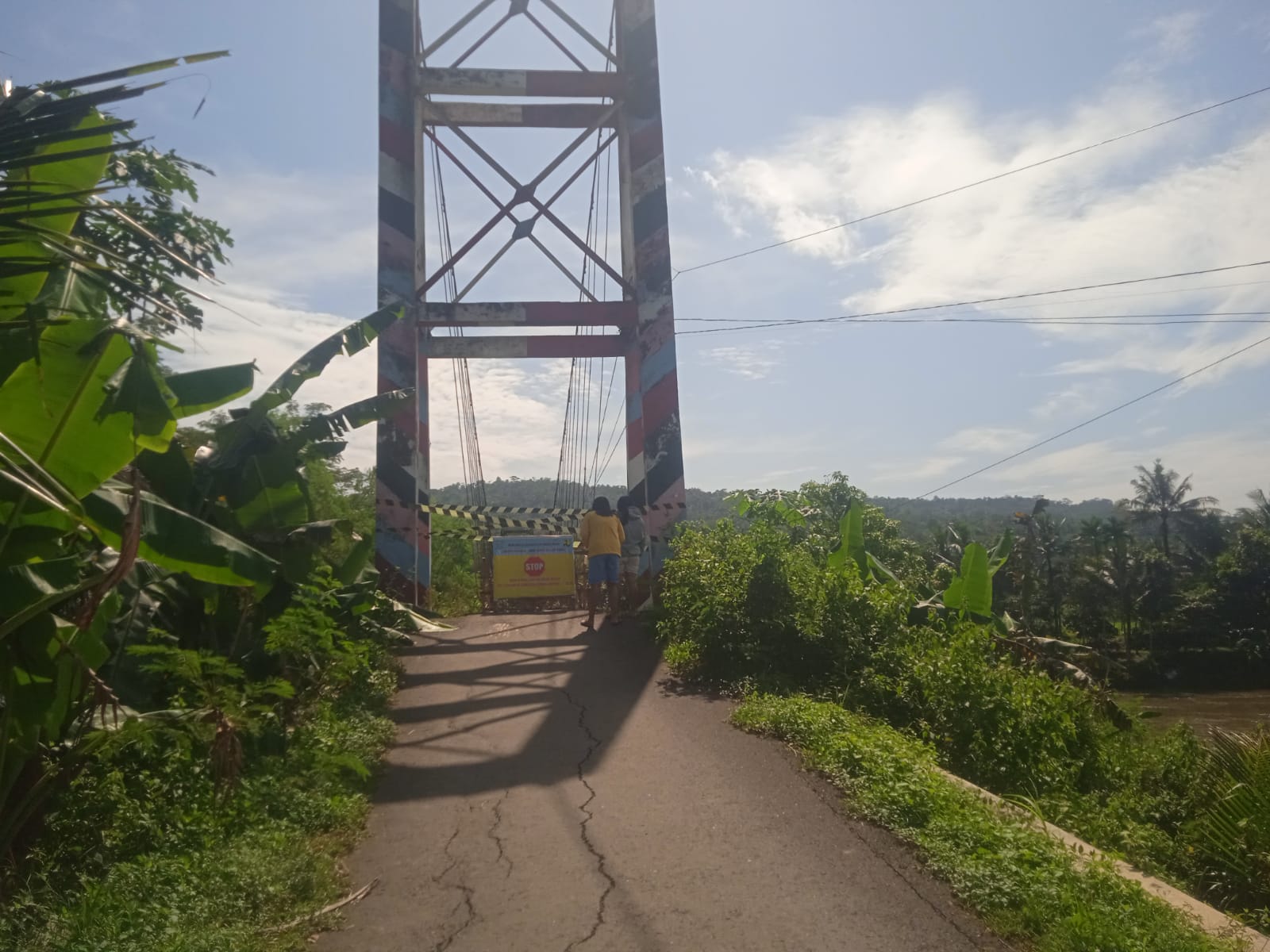 Sudah Puluhan Tahun, Warga Sindang Masih Menanti Jembatan Permanen Gantikan Jembatan Gantung!