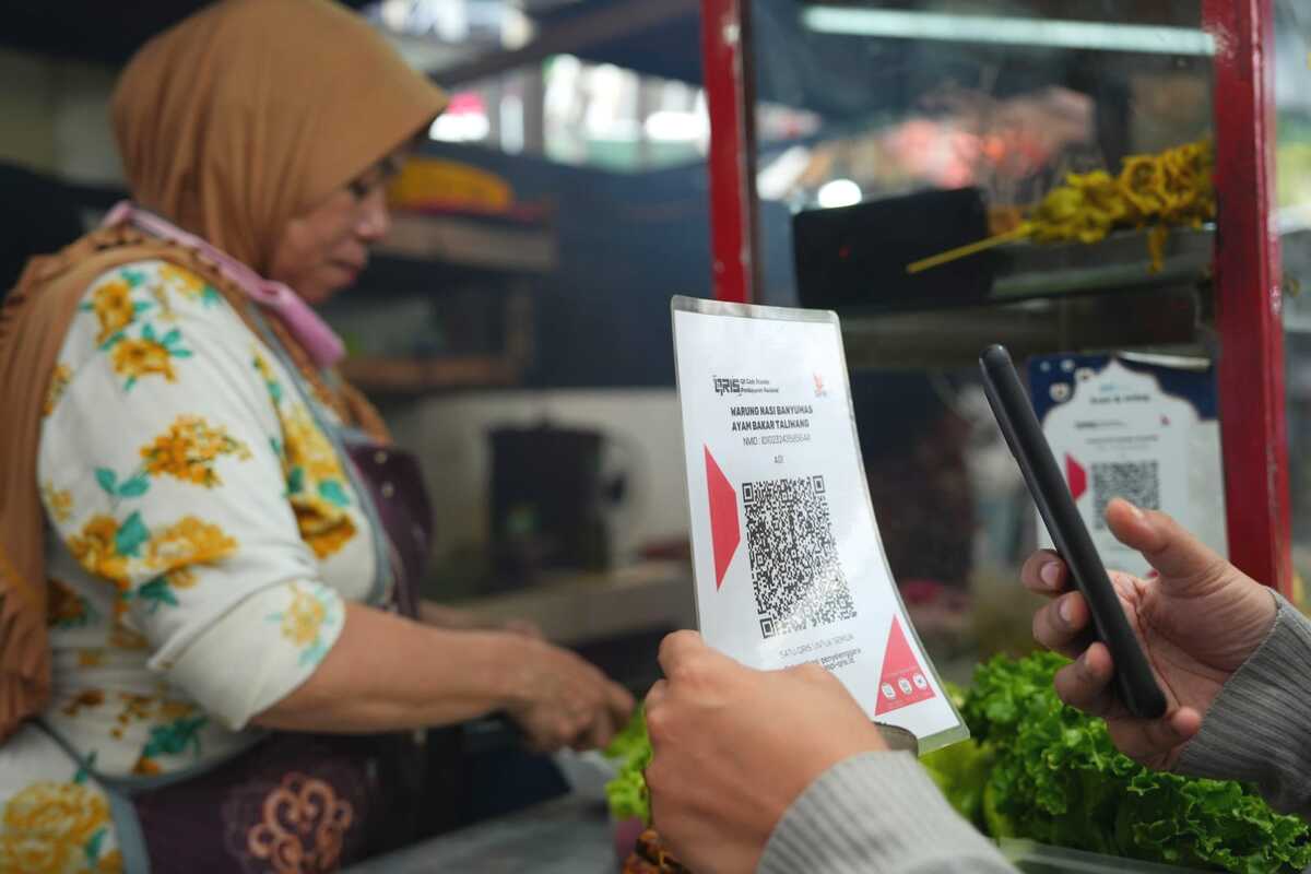 Dampak Penggunaan QRIS bagi Pasar Tradisional: Kemudahan, Keamanan, dan Peluang Baru