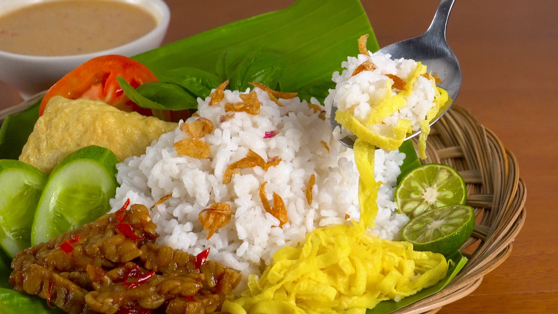 Nasi Uduk,  Kuliner Aromatik di Indonesia