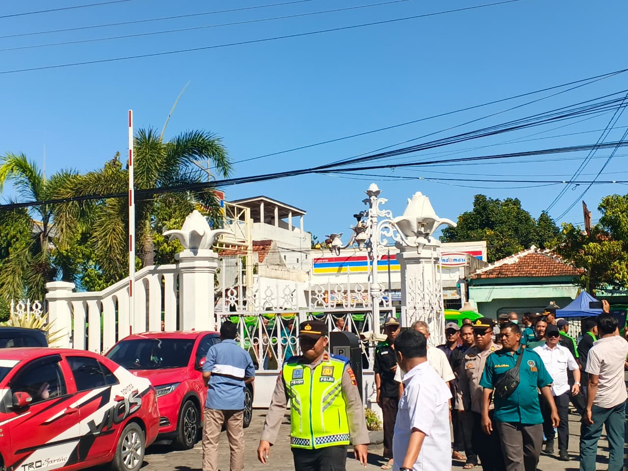 Puluhan Sopir Angkot Datangi DPRD Cilacap, Minta Odong-odong Ditertibkan