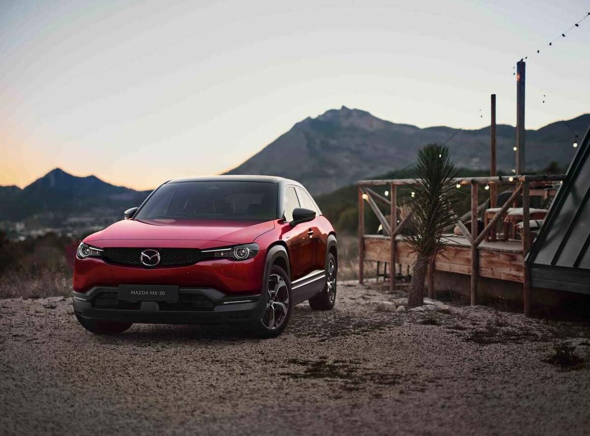 Mazda MX?30 BEV: SUV Listrik yang Elegan dan Ramah Lingkungan