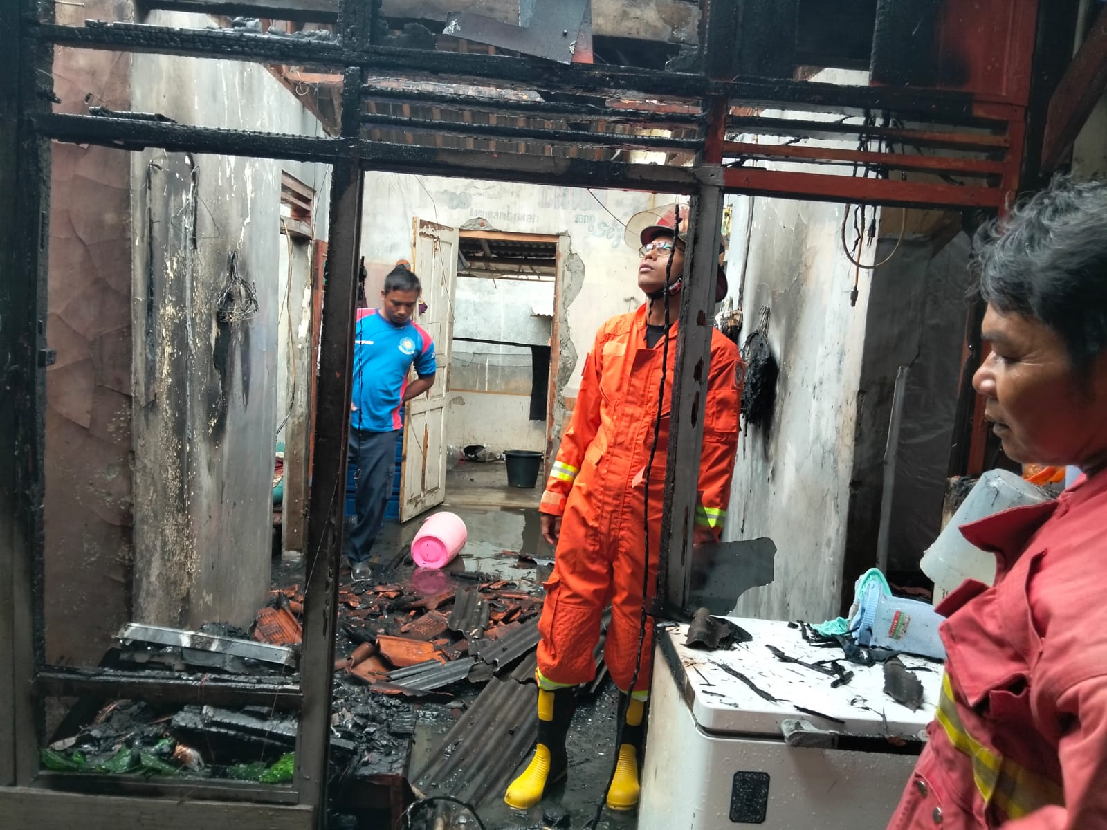 Diduga Korsleting Listrik, Rumah Kontrakan di Bantarsari Terbakar