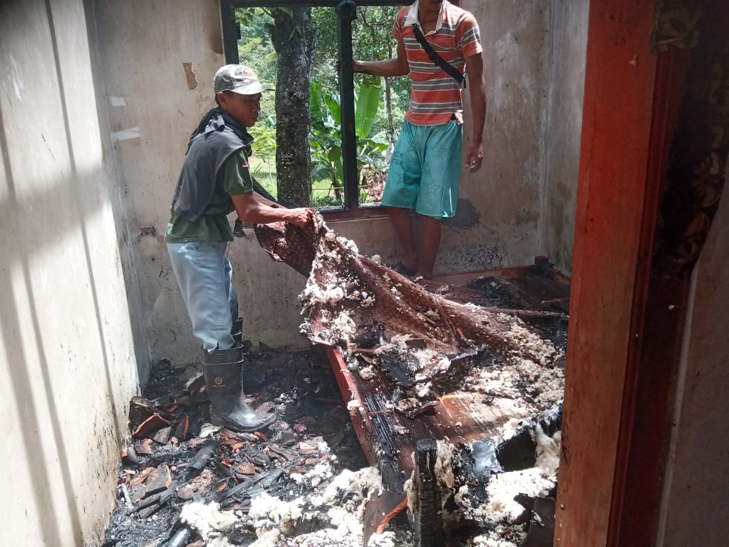 Ditinggal ke Sawah, Rumah Milik Warga Desa Ciwalen, Cilacap Terbakar 