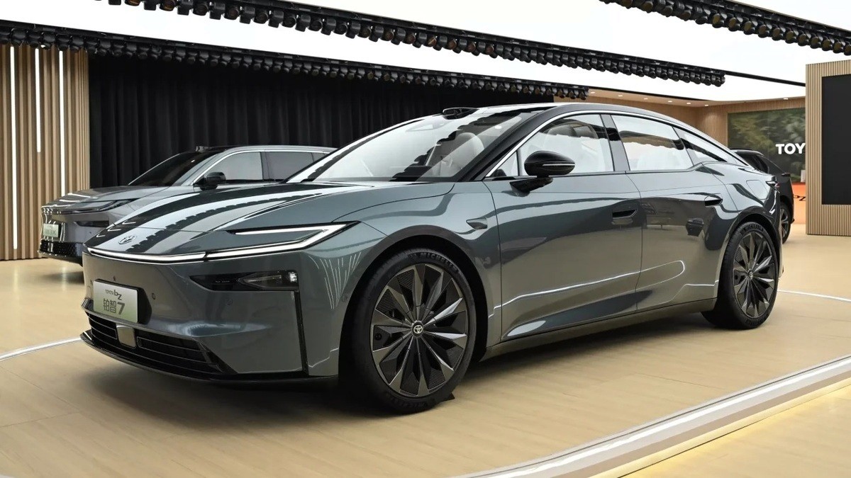 Toyota BZ7, Mobil Listrik Masa Depan yang Menawan