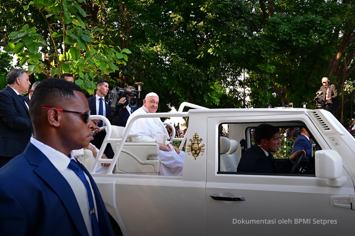 Popemobile, Mobil Khusus Paus Fransiskus Saat Kunjungan Internasional, Indonesia Gunakan Maung MV3
