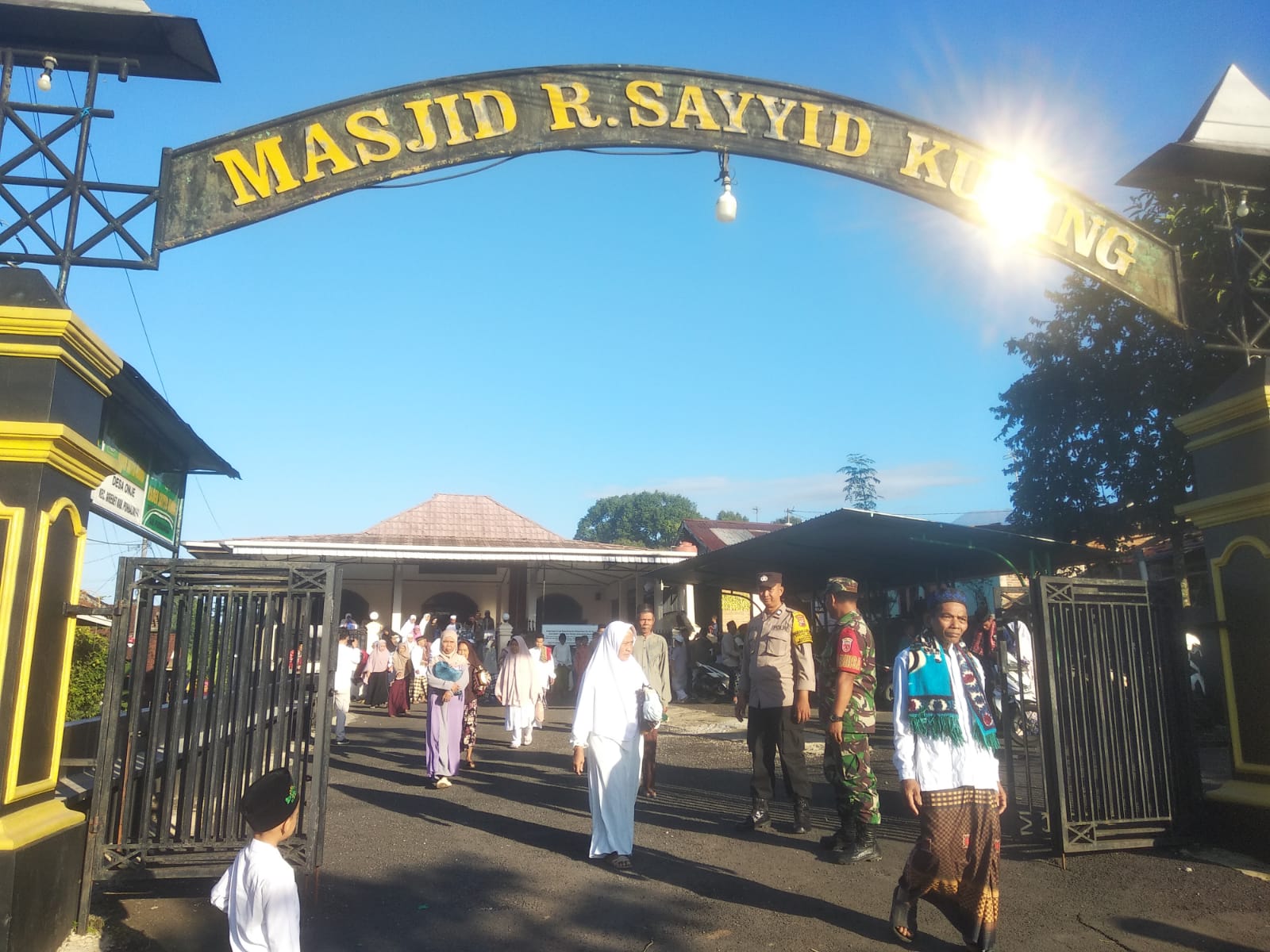 Selisih Dua Hari, 120 Jamaah Islam Aboge Desa Onje Baru Laksanakan Salat Idul Adha Hari Minggu