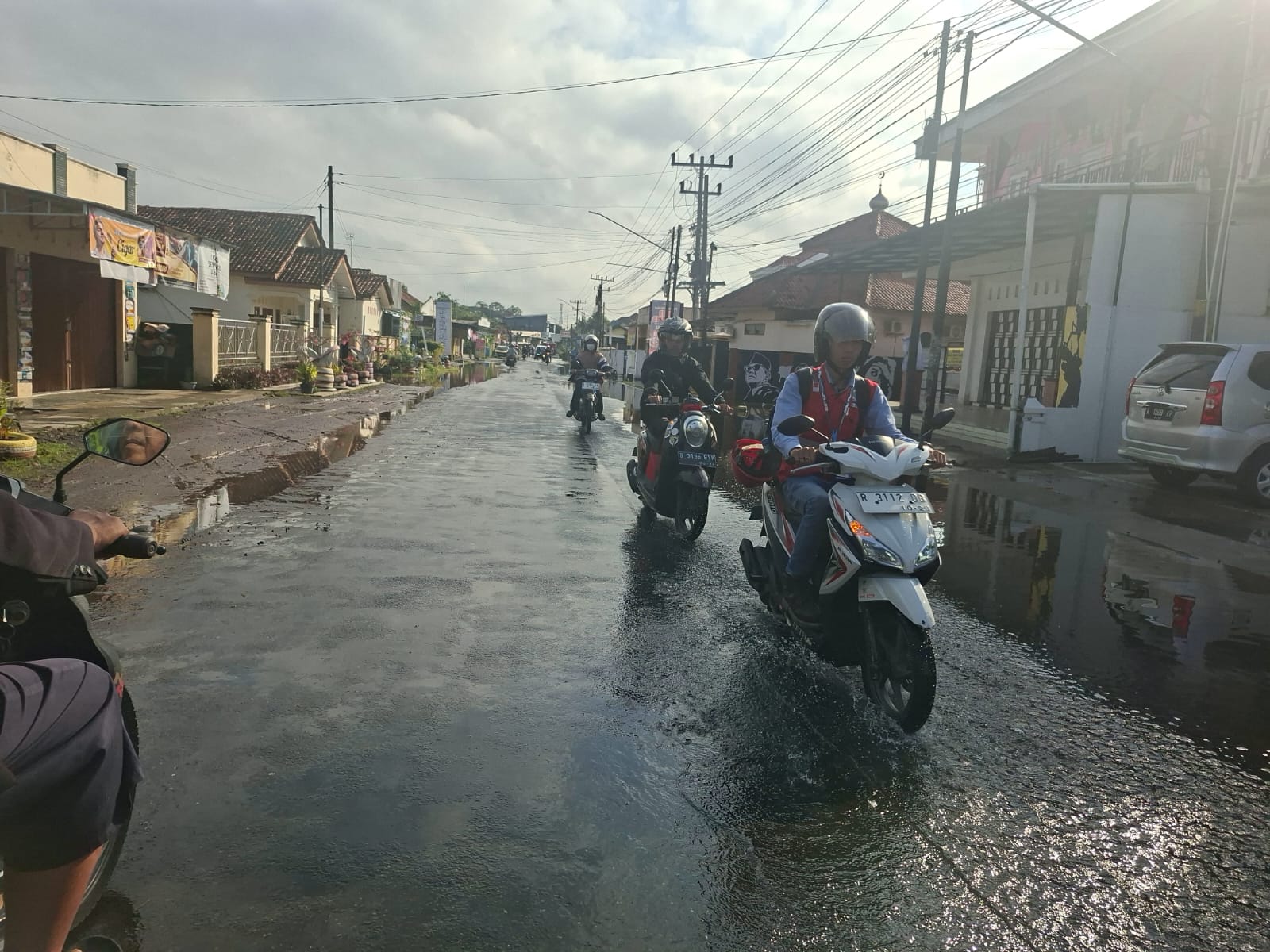 Peringatan BMKG Cilacap Berpotensi Hujan Lebat Disertai Petir Sepekan ke Depan