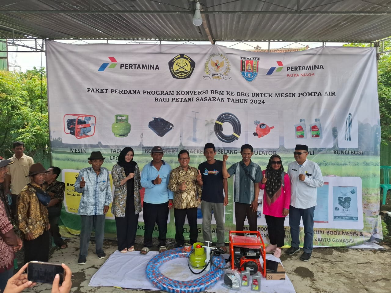 Sugeng Suparwoto Salurkan Bantuan 550 Unit Konverter Kit untuk Petani