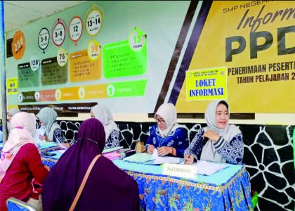 Sekolah Nekat Tambah Rombel Selama SPMB, Siswa Tak Bisa Masuk Database