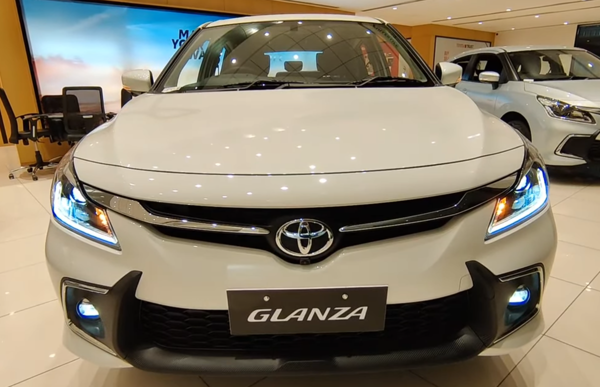 Toyota Glanza Dikenal Sebagai Kendaraan Bertenaga dan Hemat Bahan Bakar, Harga Hanya Rp 130 Juta 