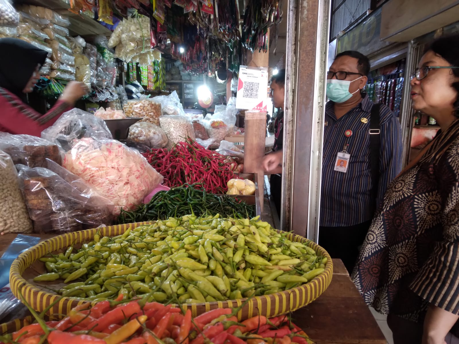 Stok Sembako di Pasar Melimpah, Pembeli di Purbalingga Lesu