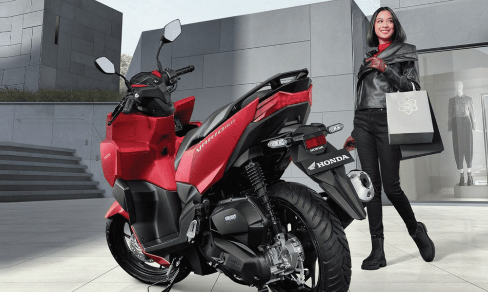 5 Motor Matic Keren Berwarna Merah yang Cocok Dikendarai dengan Vibes Imlek