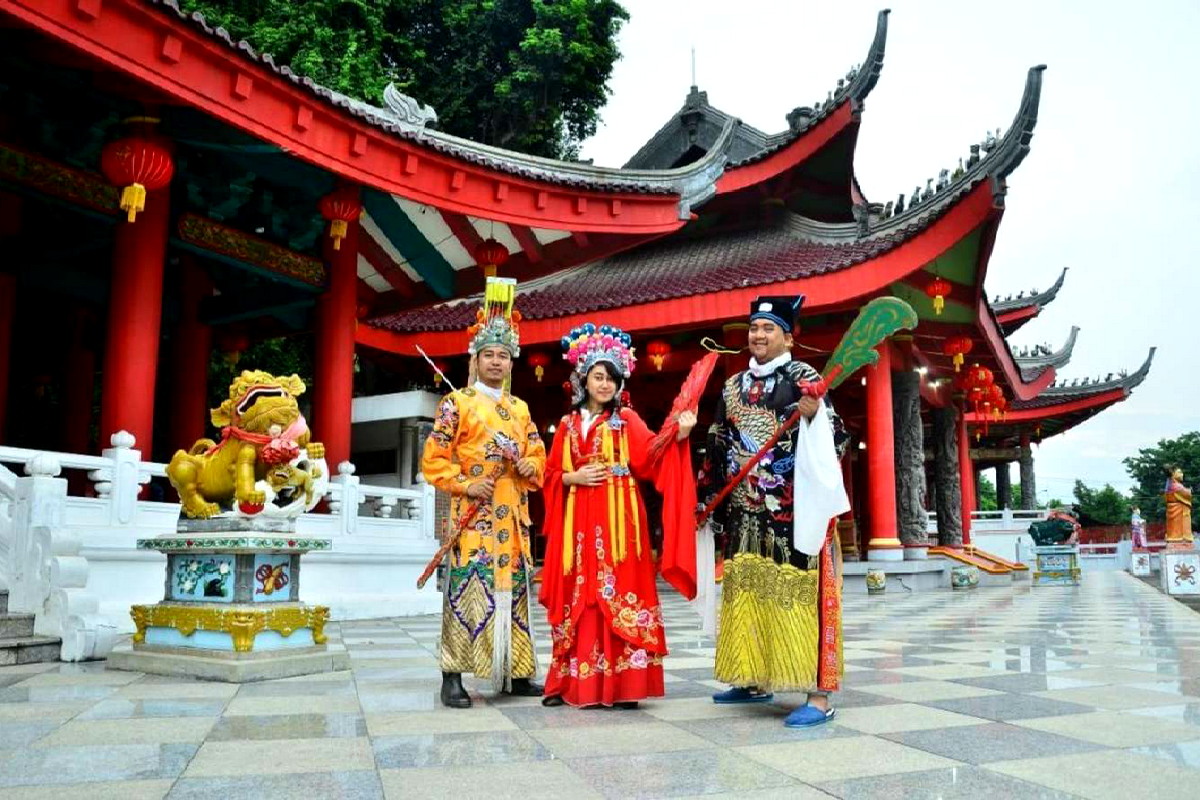 Menelusuri Keindahan Klenteng Sam Poo Kong di Semarang