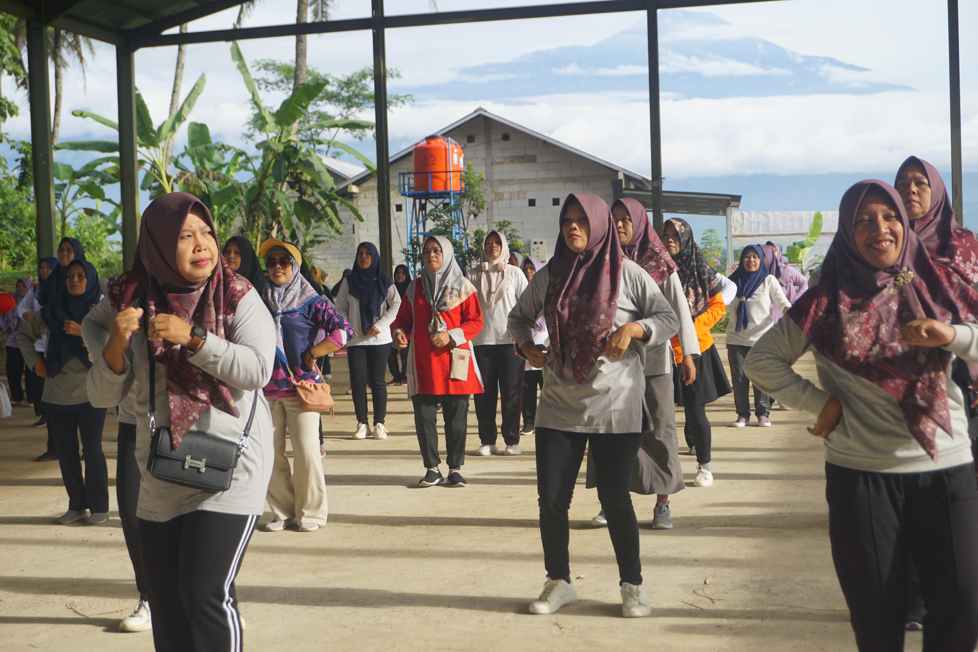 KKN UHB 2025 Ditutup dengan Expo, Rektor UHB: Seni dan Bisnis Harus Seirama