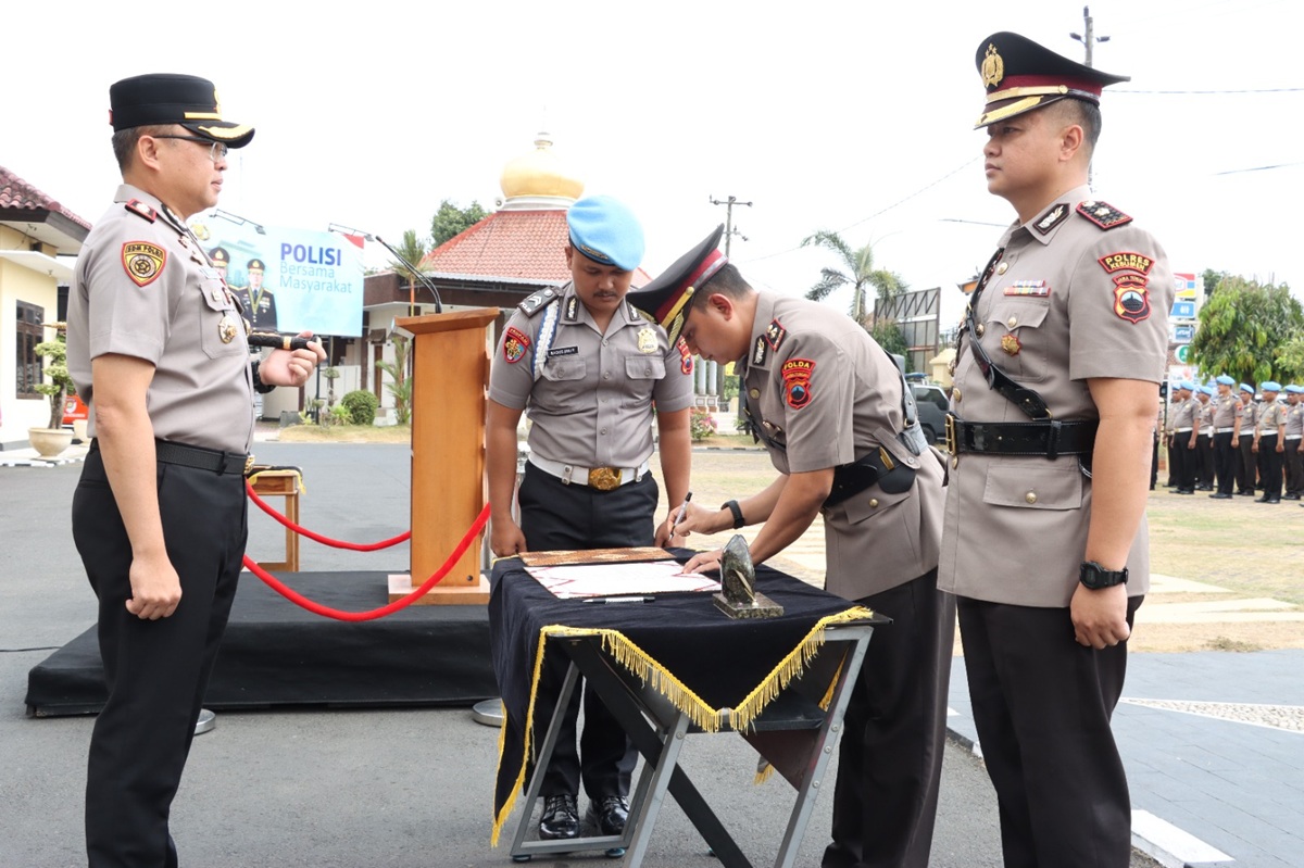 Gantikan Andre Bachtiar, Kompol Dhadhag Anindito Jabat Wakapolres Kebumen